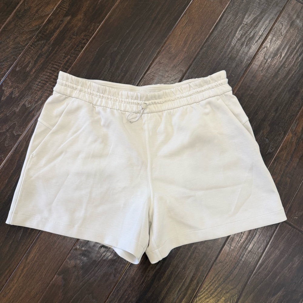 Lululemon soft stream shorts- size 12, bone color
